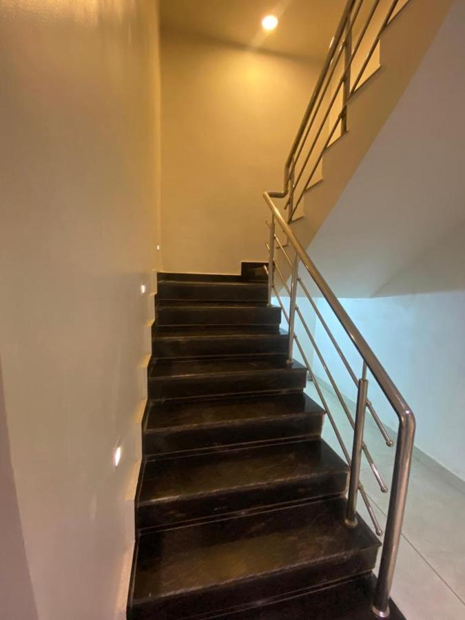 Hotel Raghupati Ayodhya Esterno foto
