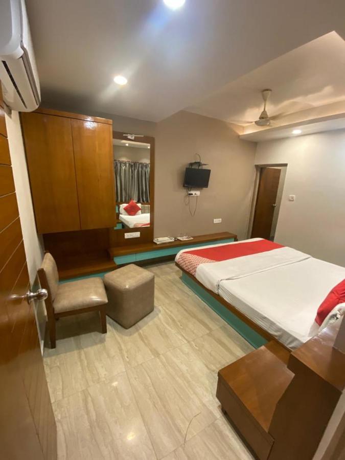 Hotel Raghupati Ayodhya Esterno foto